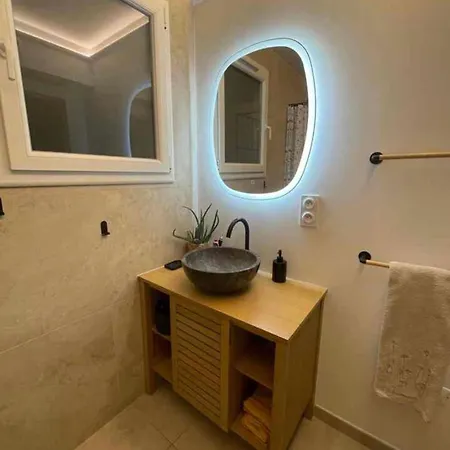 Bright 2-room - Rooftop Terrace - Swimming Pool Apartmán